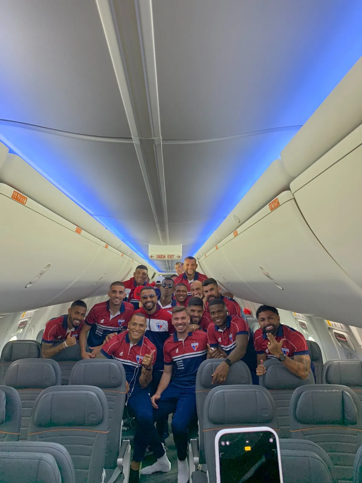 Jogadores do Fortaleza em viagem ao Uruguai, para a disputa da Libertadores de 2023.
