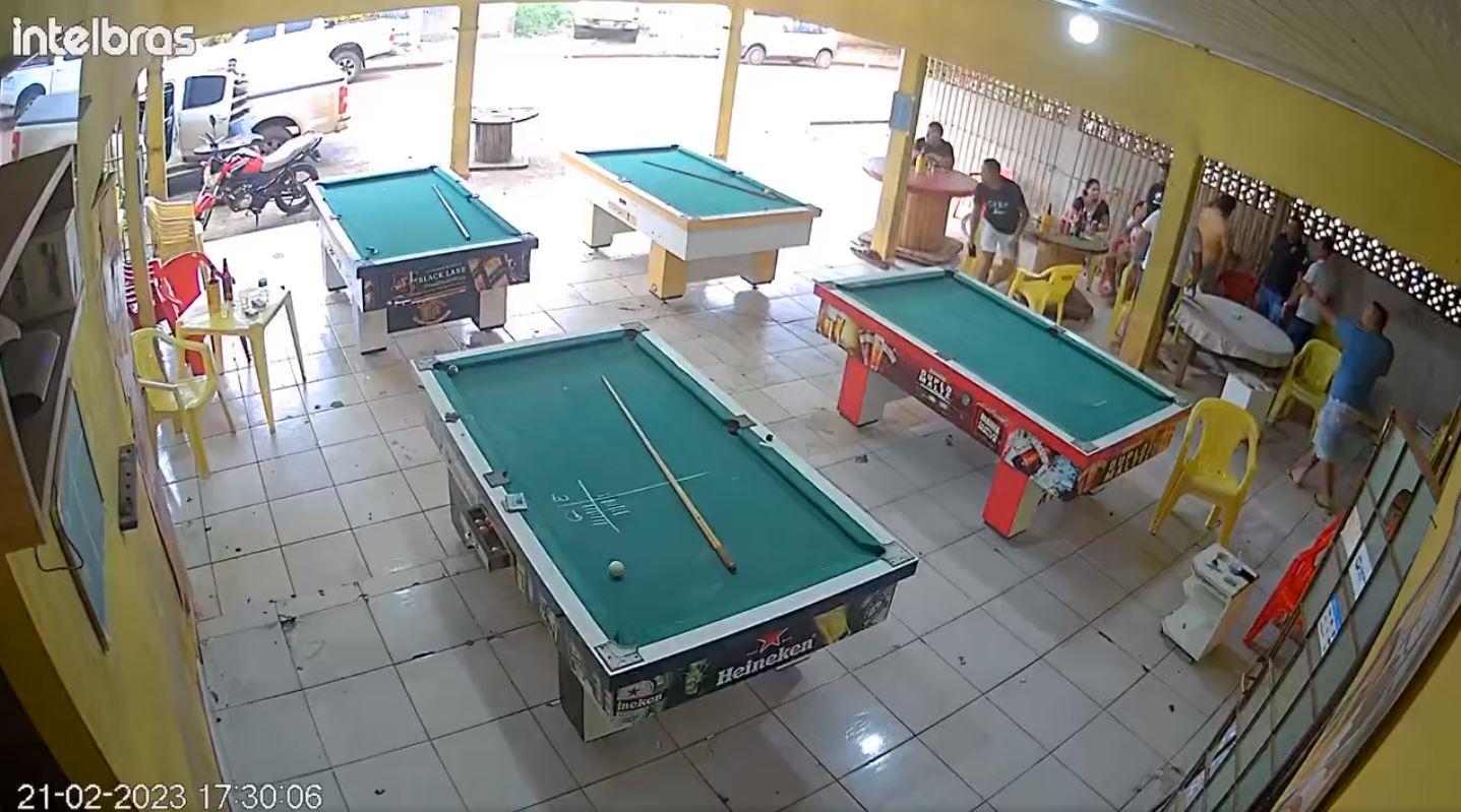 chacina, dupla, jogo de sinuca