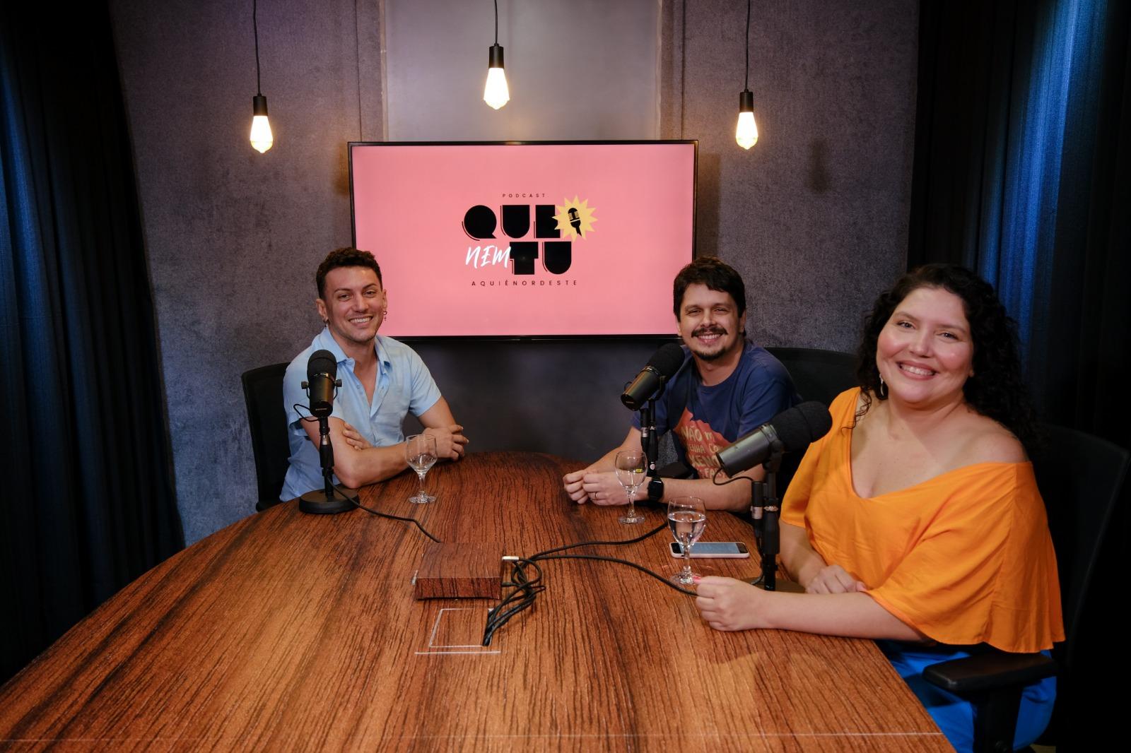 Denis Lacerda  é o entrevistado do 'Que Nem Tu', com Alan Barros e Karine Zaranza