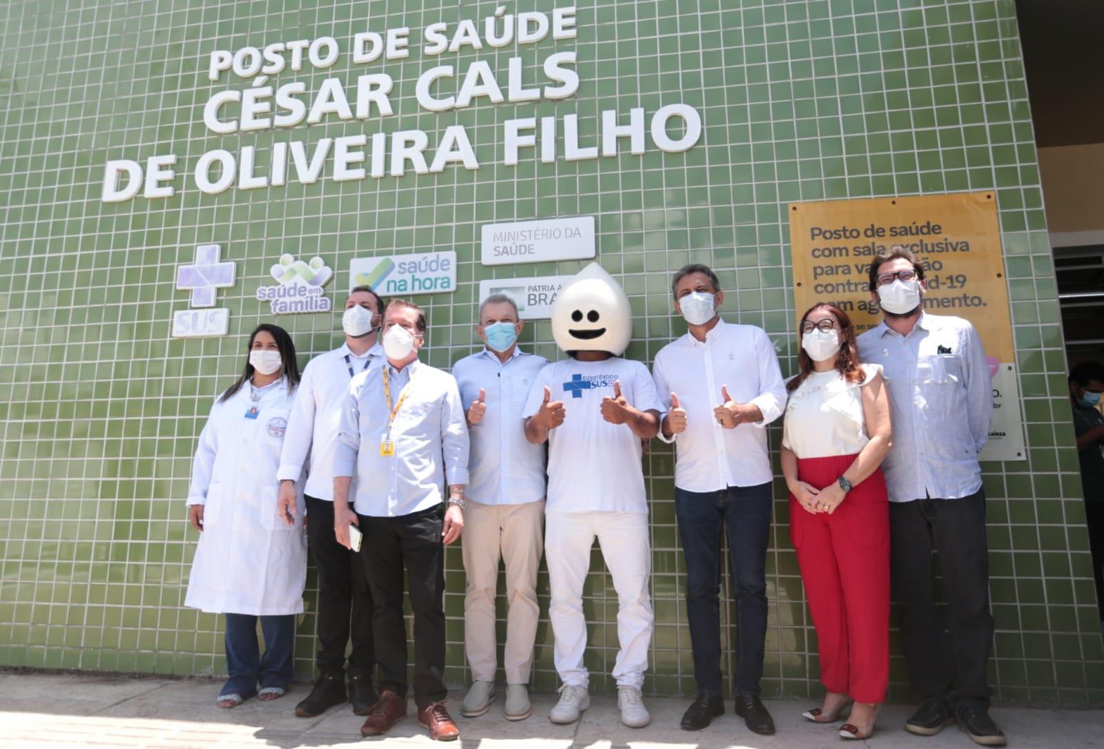 Prefeito e governador participaram de ação em Fortaleza, nesta segunda-feira (27)