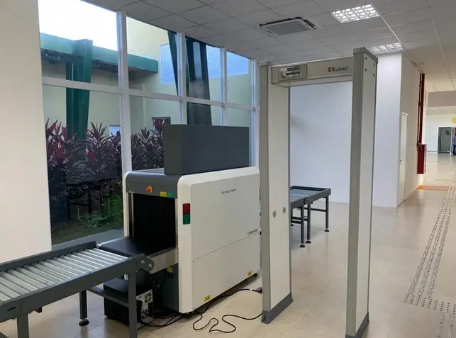 Raio-X, scanner e esteira