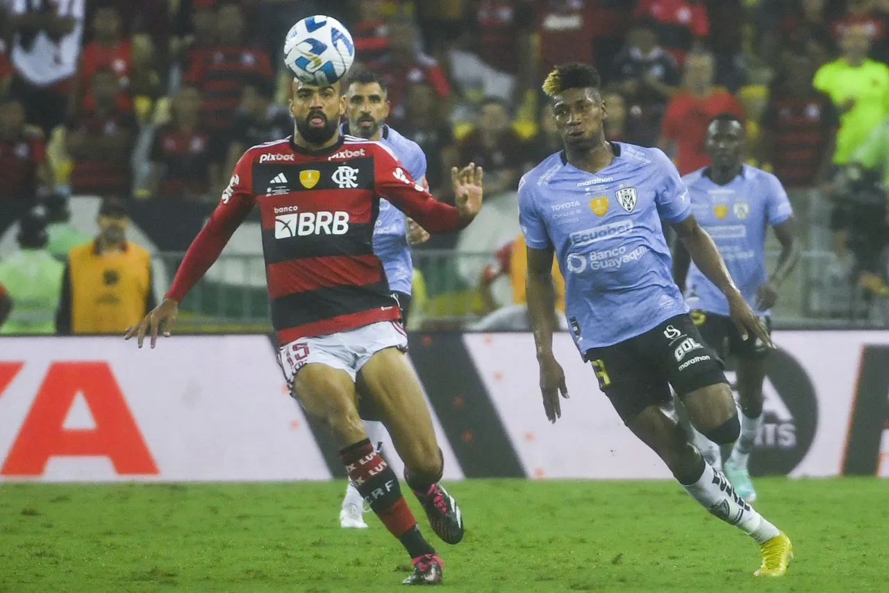 O jogo no Maracanã foi tenso e com domínio do Flamengo, principalmente no 1º tempo