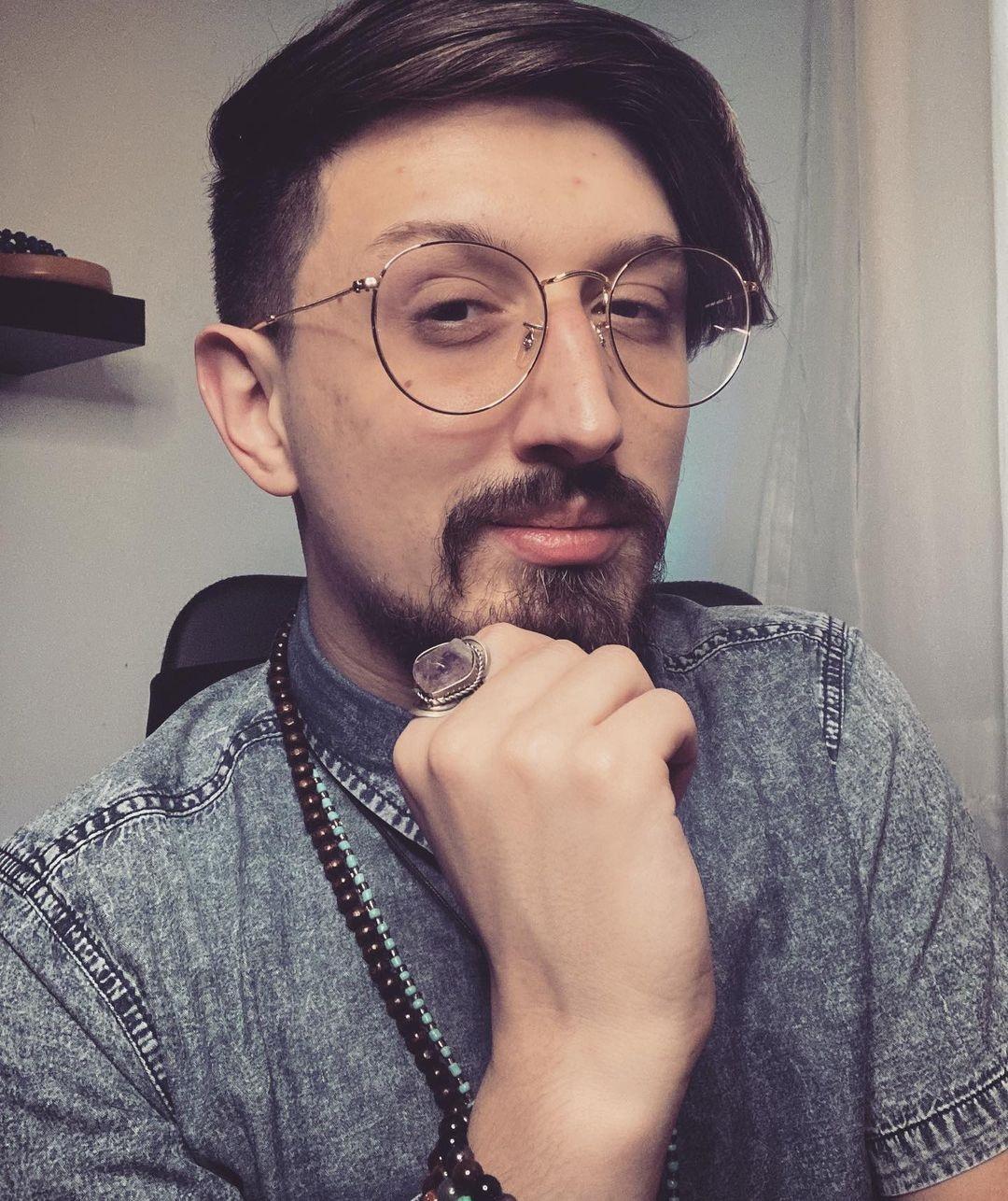 Ator e drag queen foi encontrado carbonizado 65 quilômetros de distância da casa dele