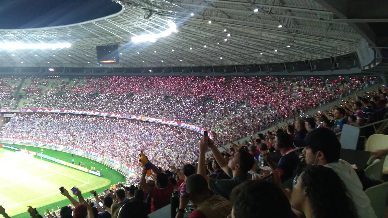A torcida do Fortaleza marcou presença na Arena Castelão