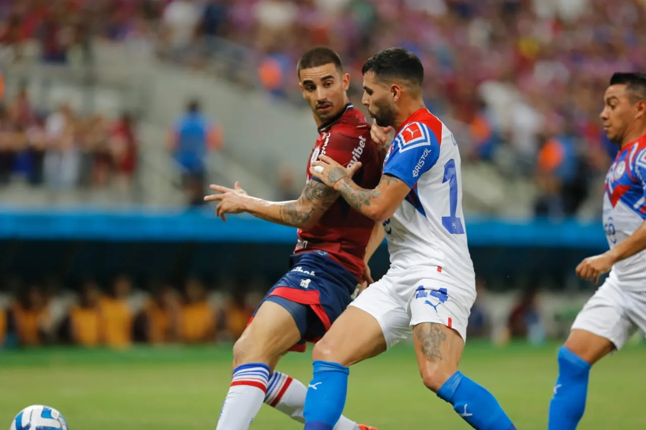 Galhardo teve a chance de abrir o placar para o Leão, mas perdeu um pênalti no 1º tempo