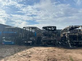 Ônibus queimados após ataques criminosos no Rio Grande do Norte