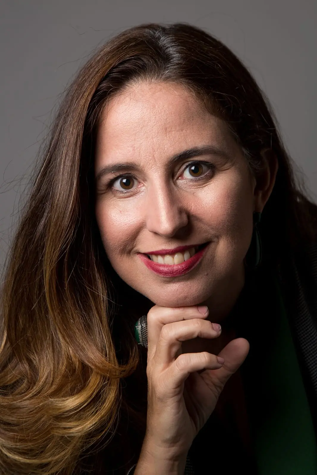 Defensora Pública e Diretora de Comunicação Social da ADPEC