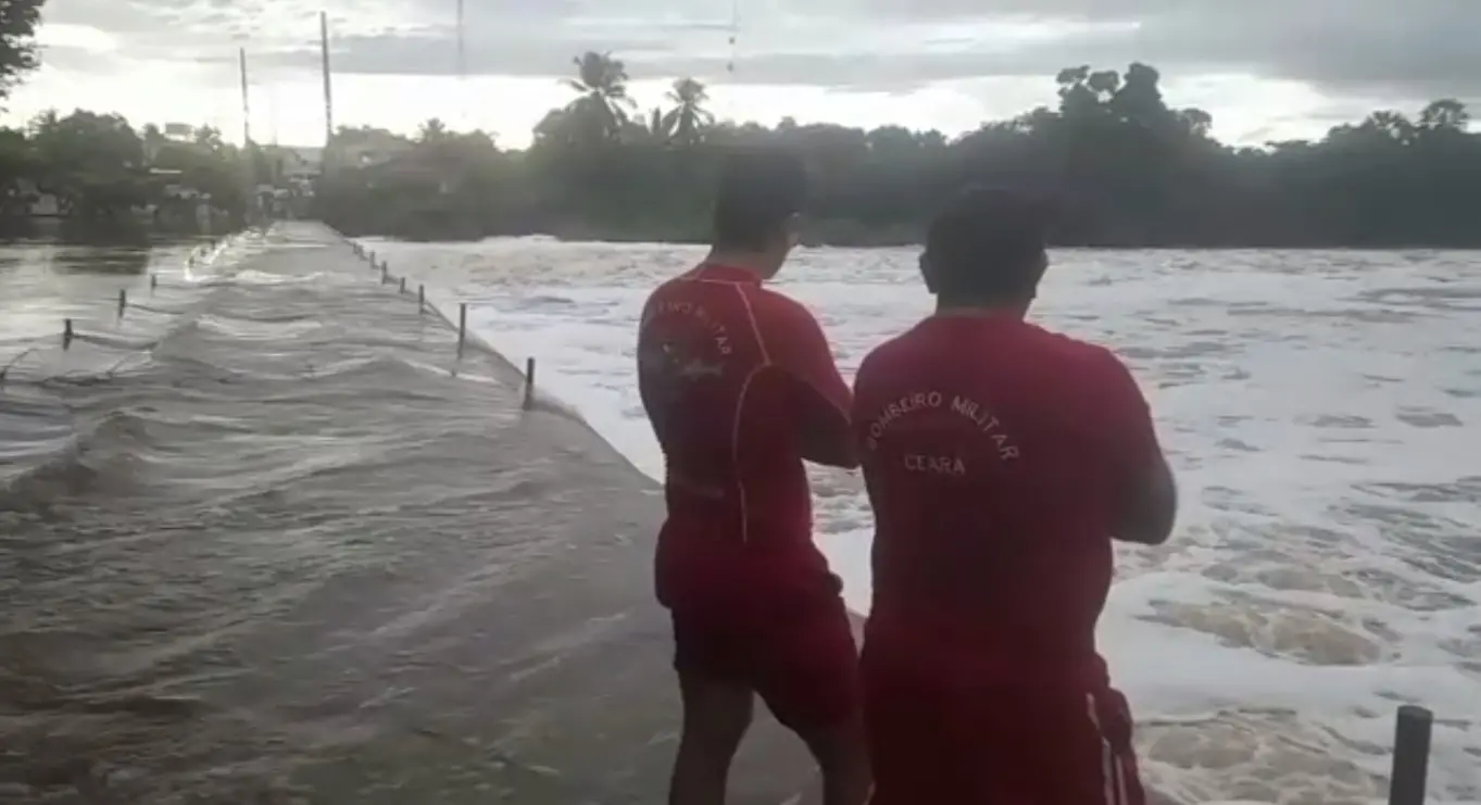 Corpo de Bombeiros tem feito buscas pelo jovem de 17 anos