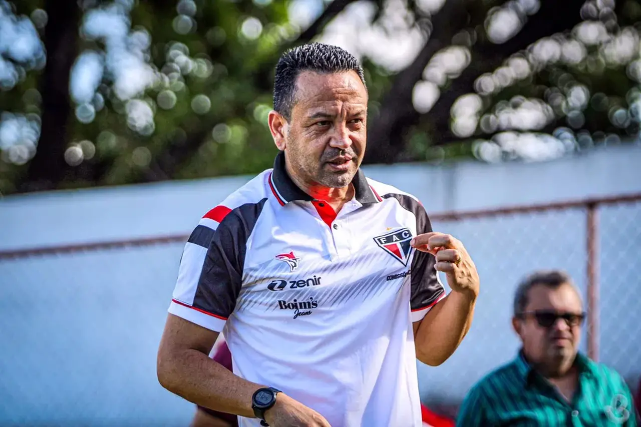 Imagem da notícia: Paulinho Kobayashi critica arbitragem de Ferroviário x Fortaleza: ‘completou o erro’