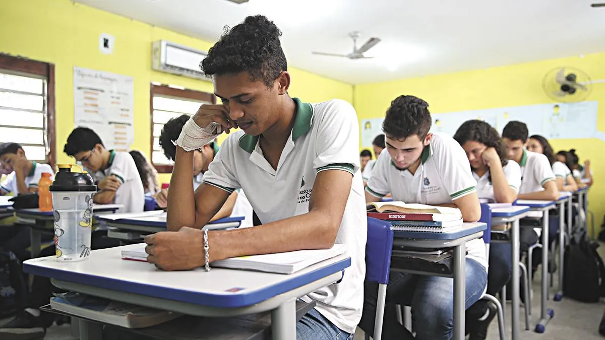 O novo modelo educacional já está sendo aplicado para os alunos do 1º e 2º ano do Ensino Médio. Em 2024, será aplicado também para os alunos do 3º ano
