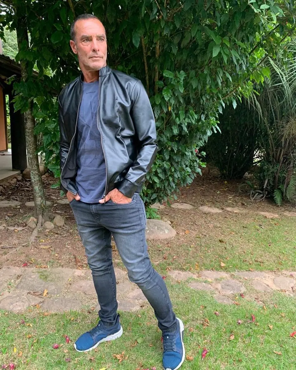 Imagem da notícia: Ator Paulo Zulu revela cirurgia para retirada de 2º câncer na bexiga: 'fiz uma prevenção'
