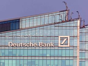 Fachada do banco alemão Deutsche Bank