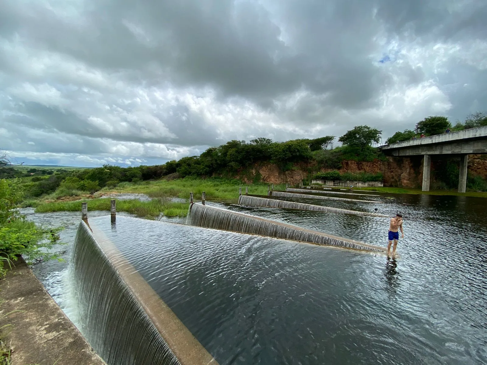 Barragem do açude Ubaldinho, 45º a sangrar no Ceará em 2023