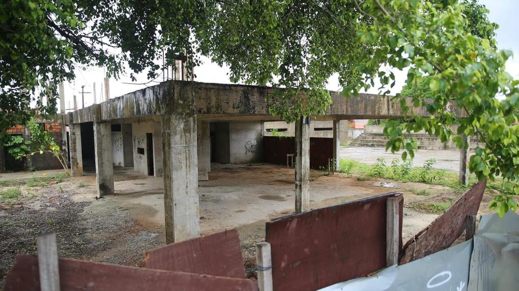 Obra federal de escola no Jangurussu, em Fortaleza