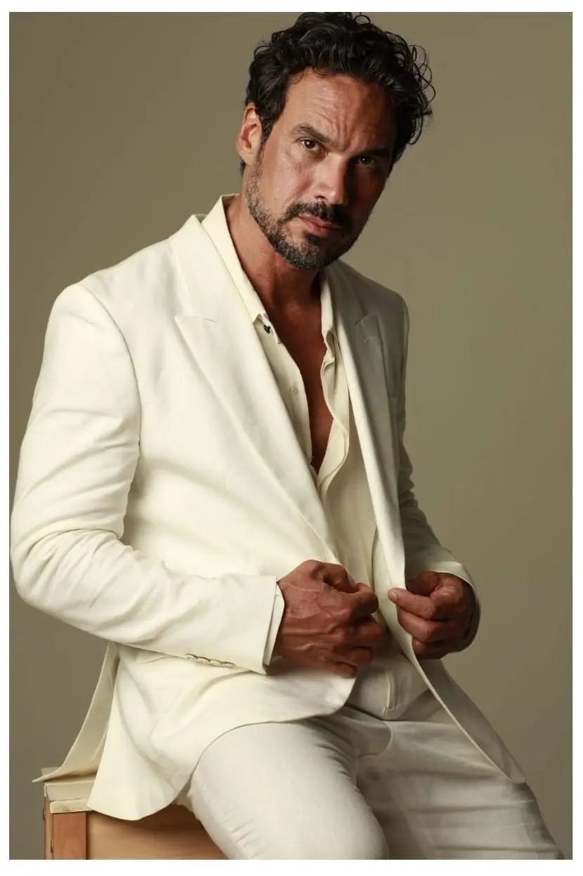 Estreante em novelas, Domingos de Alcântara começou carreira no teatro cearense e já ele fez papeis no cinema