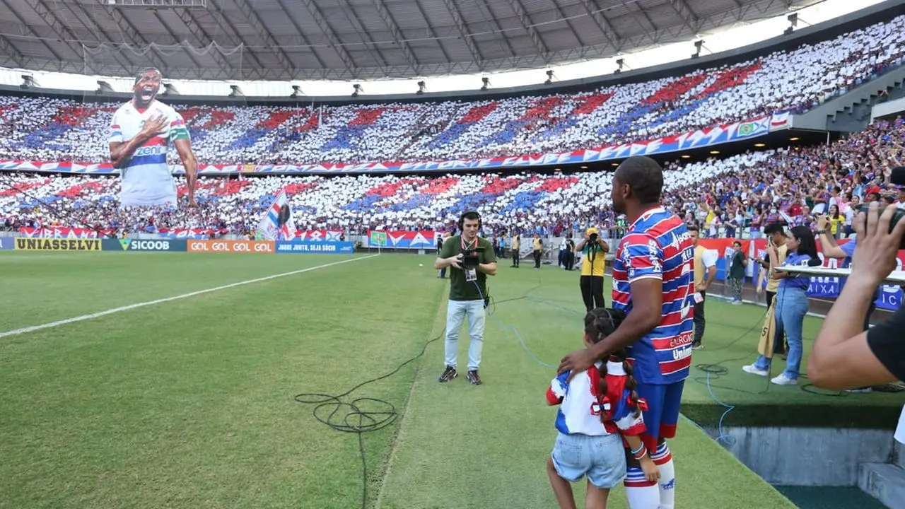 Imagem mostra jogador de futebol