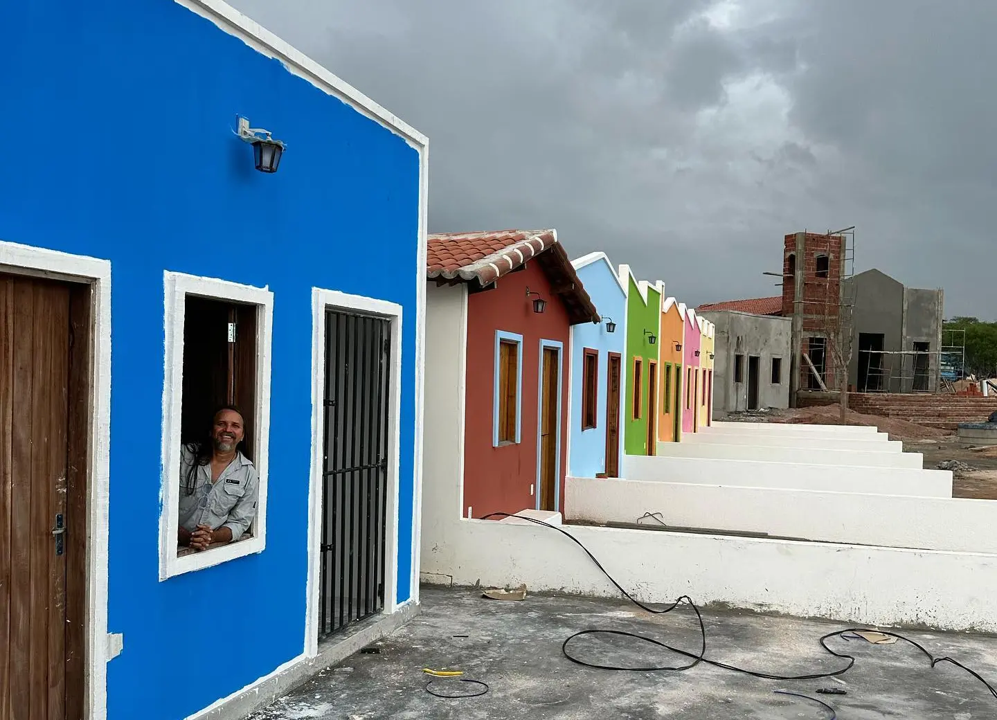 Dorgival em parte da construção da Cidade do Forró