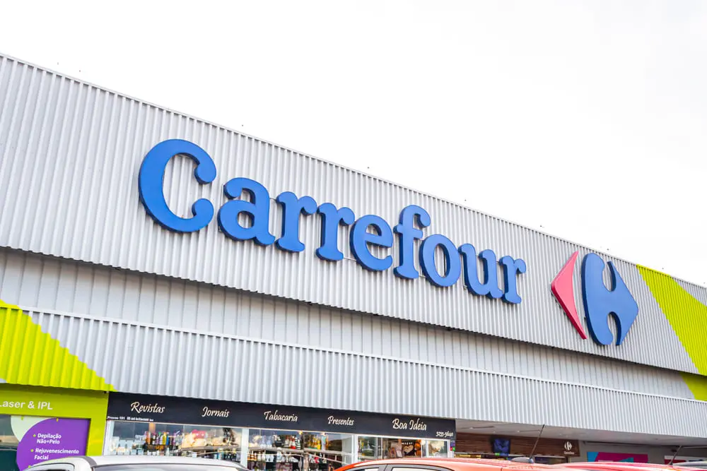 Fachada do Carrefour