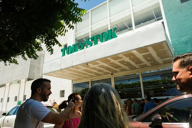 Tok&Stok fecha lojas em Fortaleza e clientes fazem fila para aproveitar ...