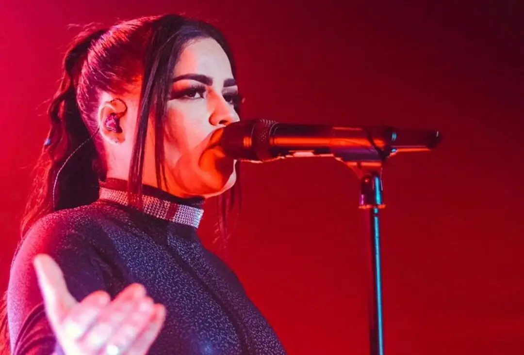 Cantora cearense publicou vídeo sobre problema com carro em rede social