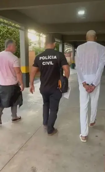 Imagem da notícia: Atores pornôs são presos após extorsão de vítimas sob ameaças de divulgação de fotos e vídeos