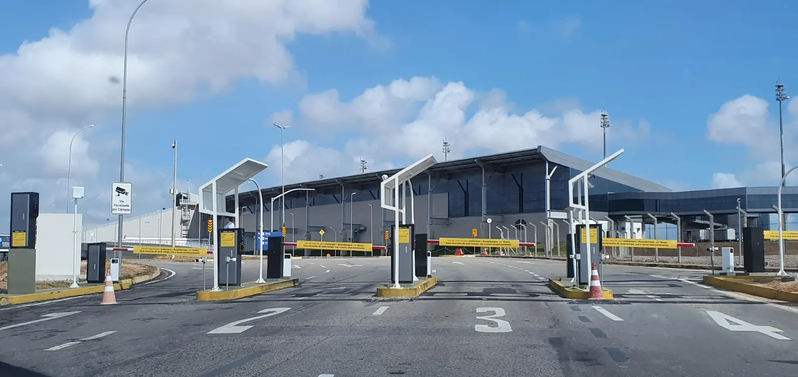 Cancela do aeroporto de Fortaleza