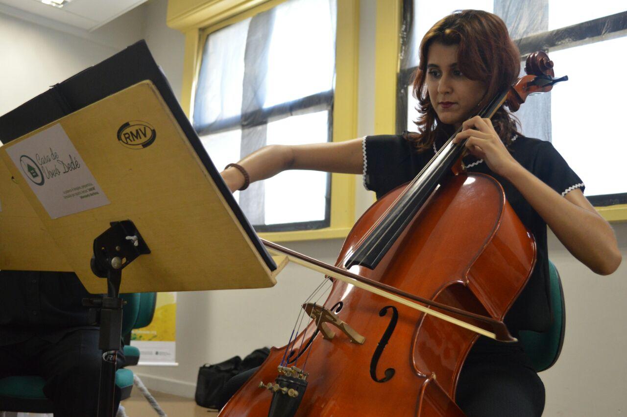 Mulheres na música: 14 cantoras incríveis para celebrar 