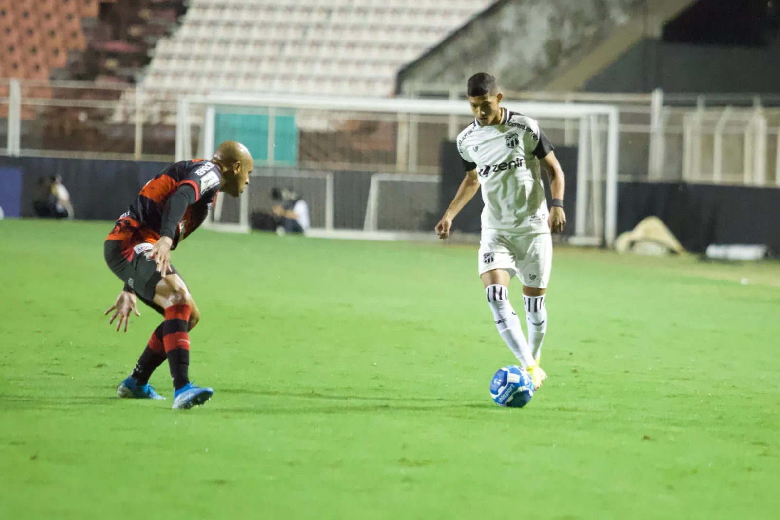 O Ceará até melhorou na etapa final, com a entrada de Pulga, que fez boa estreia, mas não o suficiente para empatar o jogo