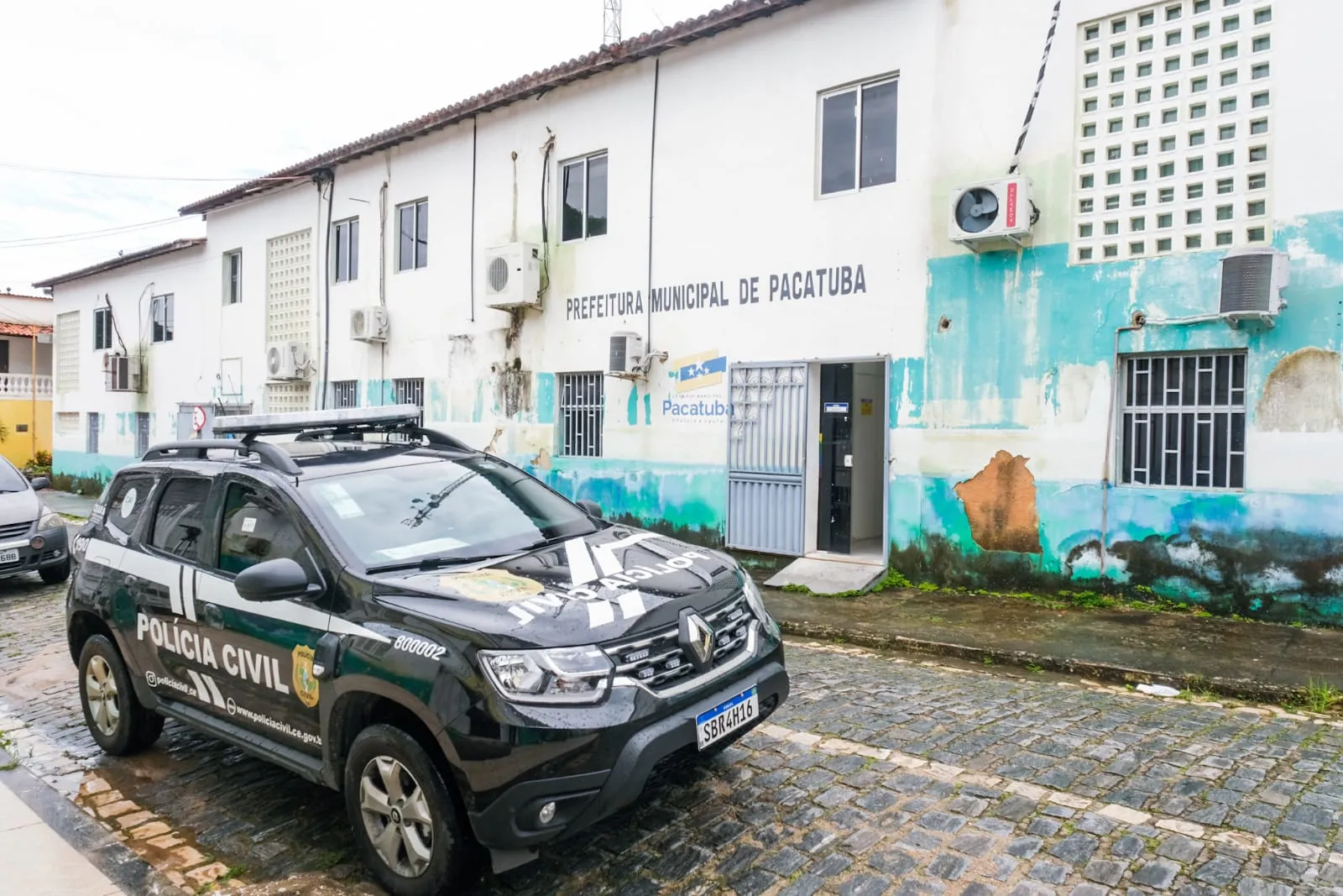 Os mandatos contra pessoas ligadas à gestão municipal começaram ser cumpridos no início da manhã de terça