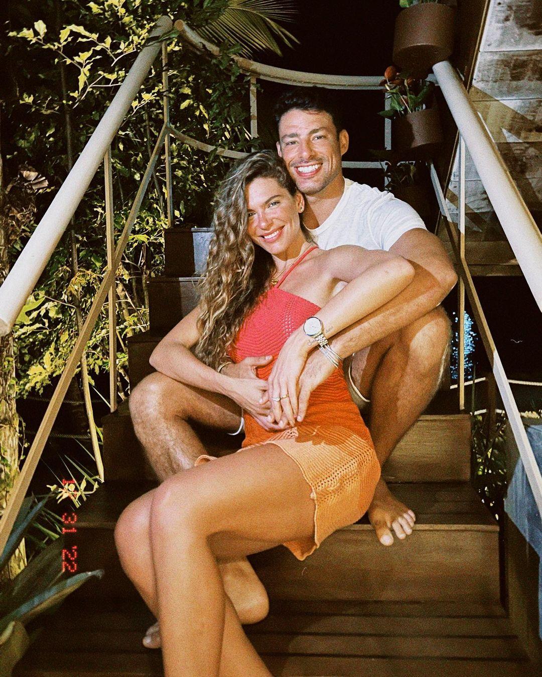 Mariana e Cauã juntos