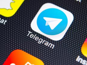 Aplicativos de celular com o aplicativo Telegram em destaque