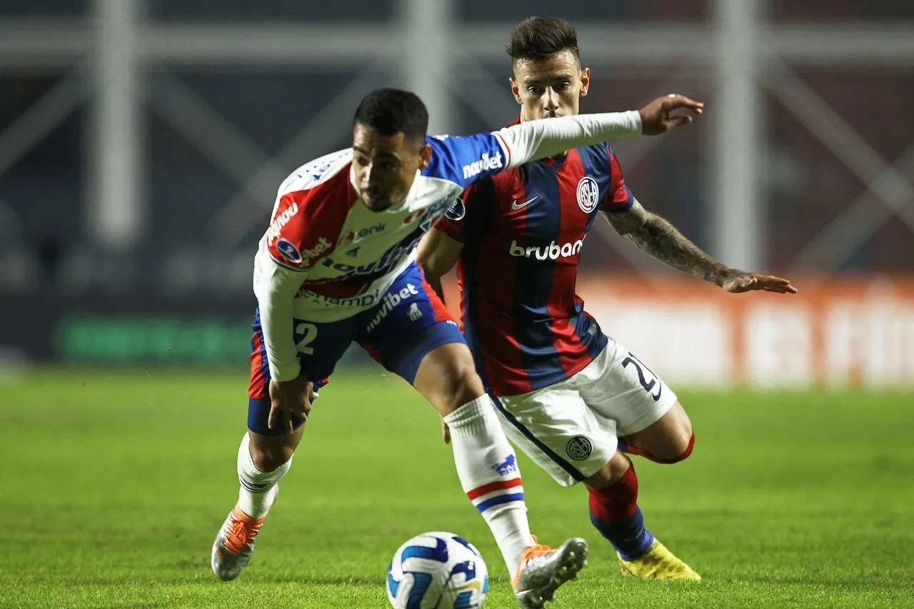 Fortaleza e San Lorenzo-ARG se enfrentaram nesta quarta-feira