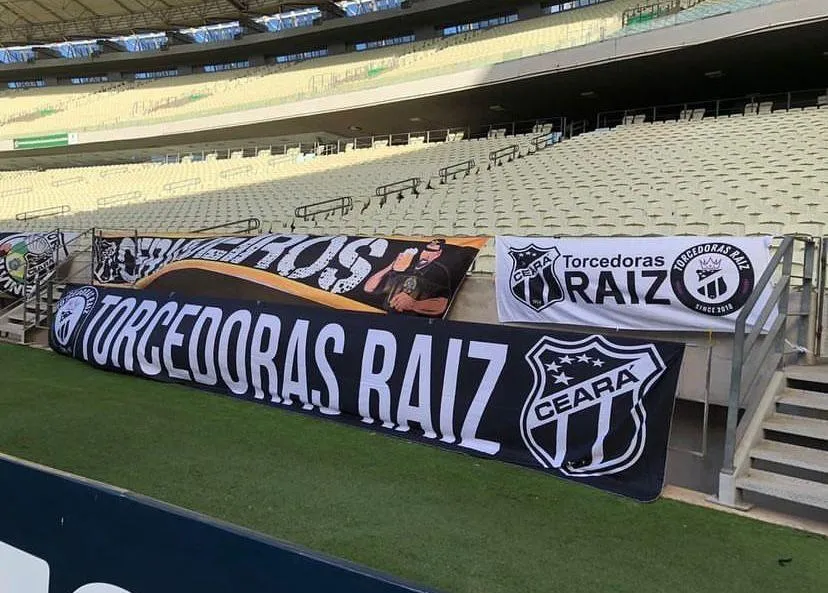 Torcedoras Raiz foi a primeira torcida organizada formada apenas por mulheres no Nordeste.