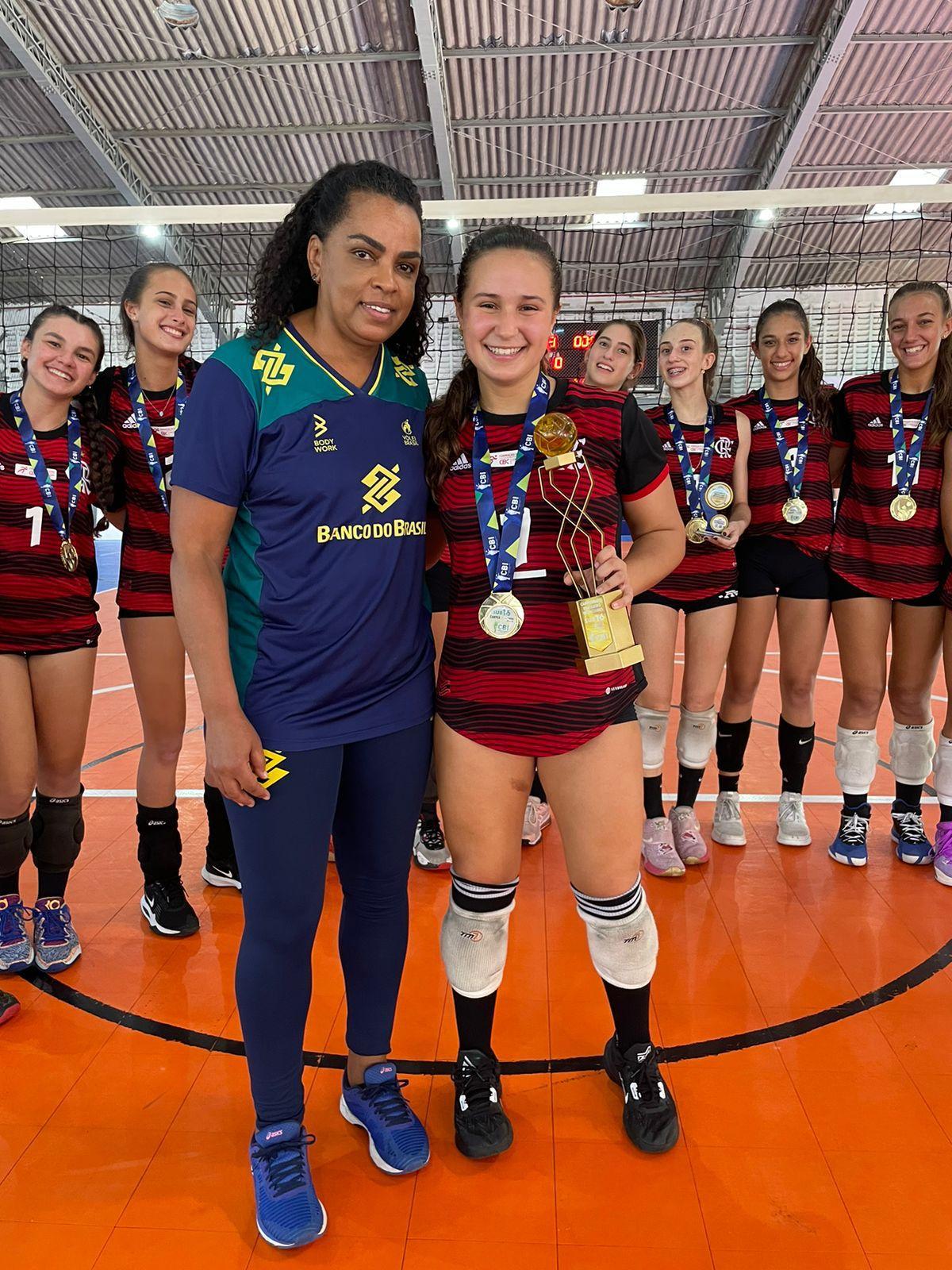 Fofão aproveita campeonatos como o Interclubes para avaliar possíveis convocações