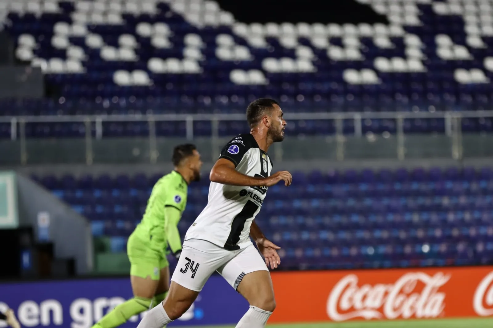 Edson Carius marcou 2 na vitória do Tacuary sobre o Oriente Petrolero