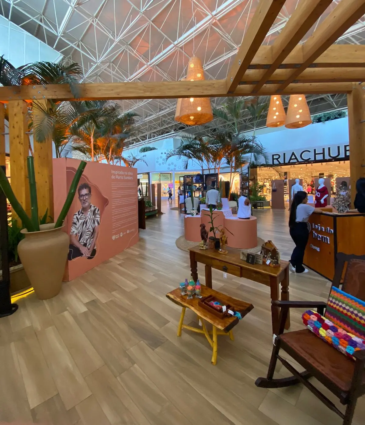 Espaço da exposição no shopping Iguatemi Bosque