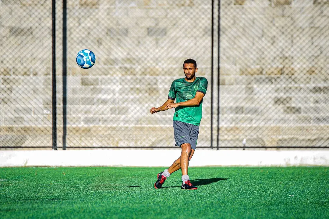 Volante Jô Almeida é capitão da equipe e um dos atletas do atual elenco com mais tempo de clube.