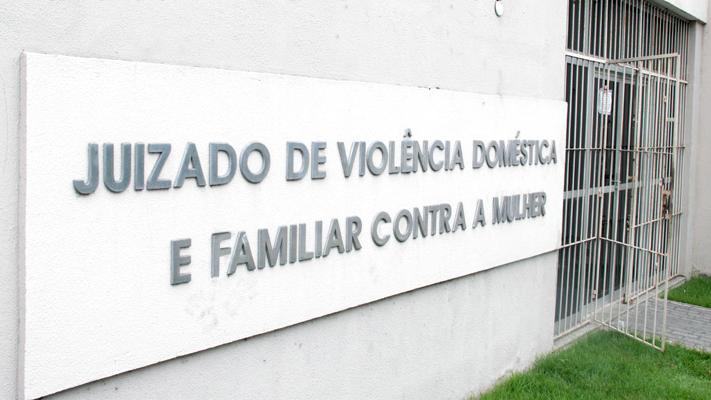 Estupro ocorreu dentro do Juizado de Violência Doméstica e Familiar contra a Mulher, localizado na Avenida da Universidade, no bairro Benfica, em Fortaleza