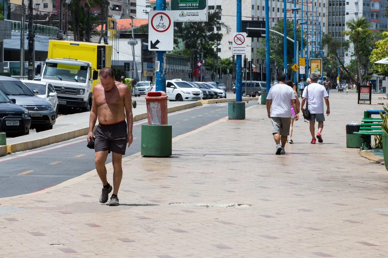 As temperaturas máximas são registradas em torno das 14h
