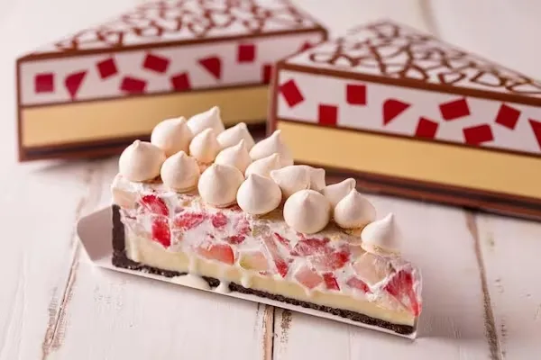 Monoffee é uma torta feita com morangos e suspiros