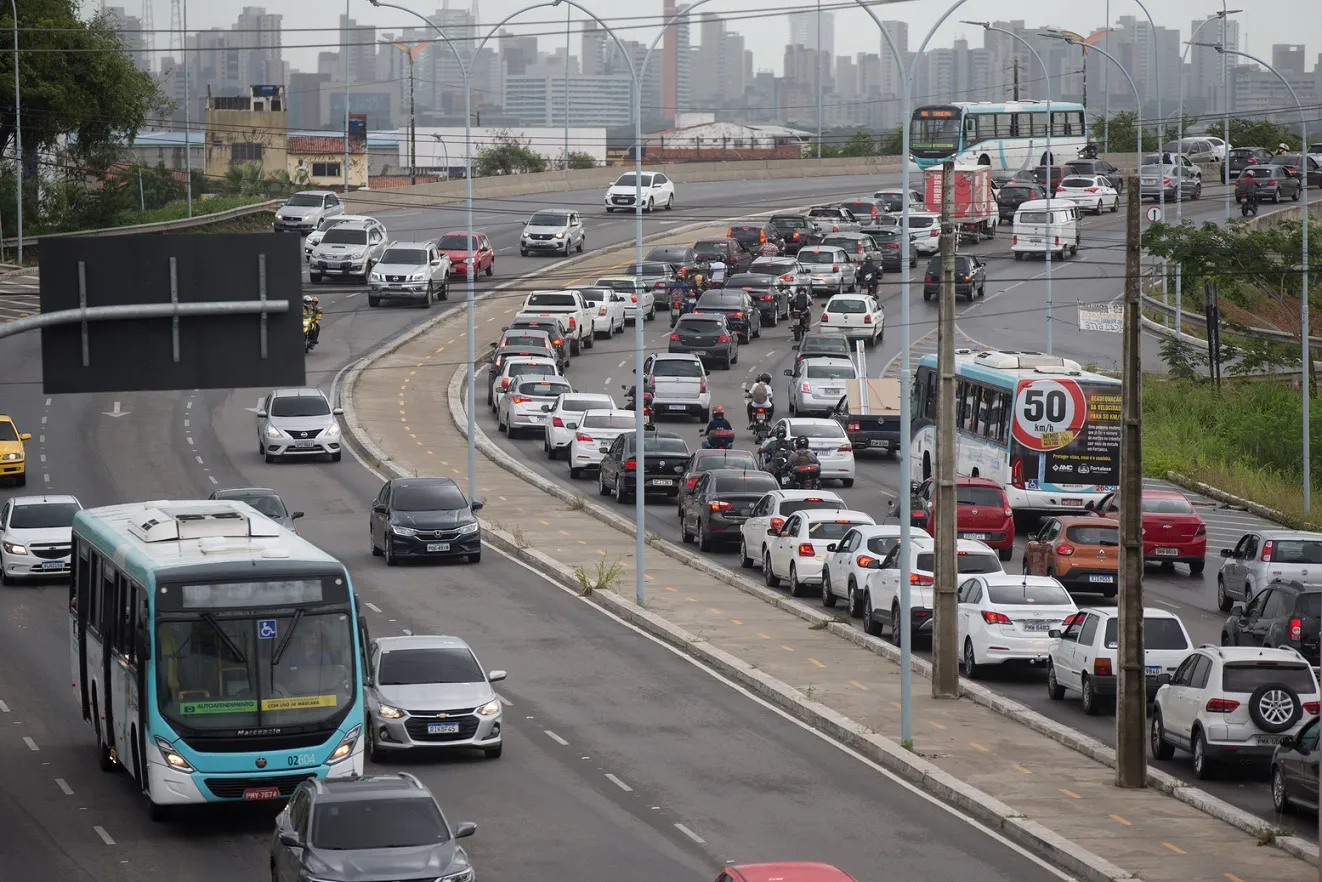 Trânsito seguro envolve soma de infraestrutura viária e educação de condutores