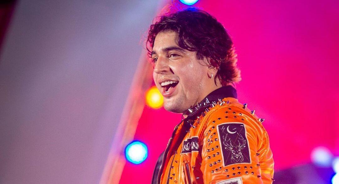 Cantor cearense comemorou feito em rede social