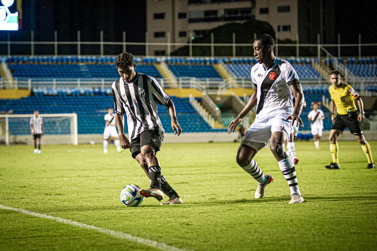 Brasil é eliminado na semifinal do Campeonato Mundial Sub-17 - 25