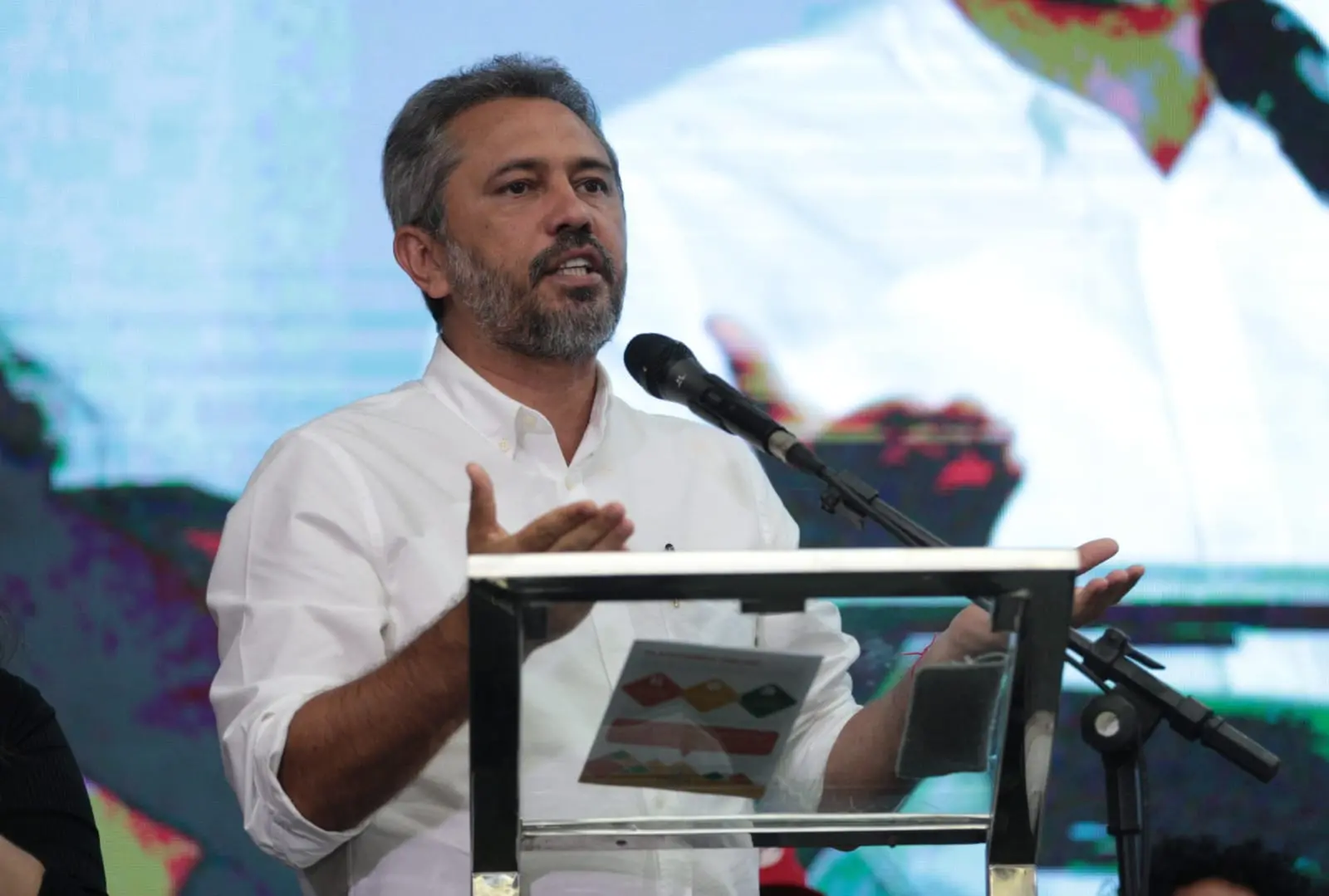 Elmano disse que estará nas 14 regiões do Ceará para ouvir demandas da população