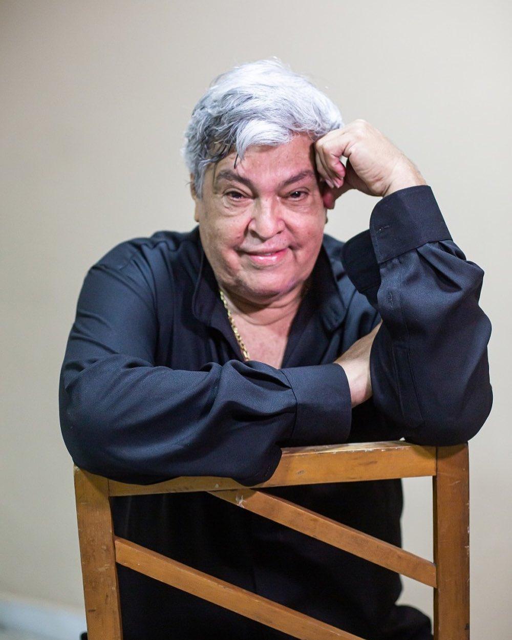 esta é uma imagem do cantor sidney magal