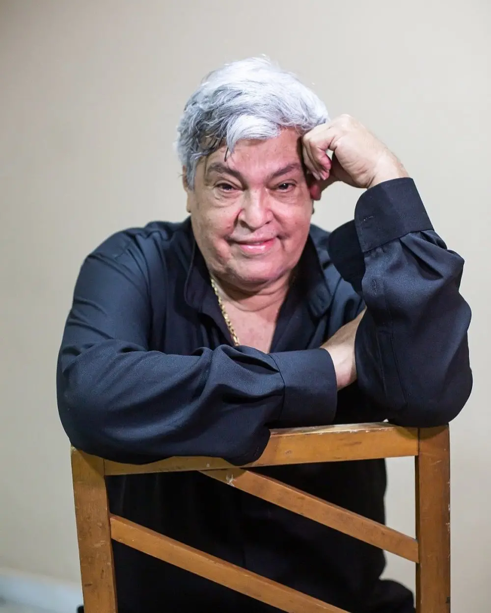 esta é uma imagem do cantor sidney magal