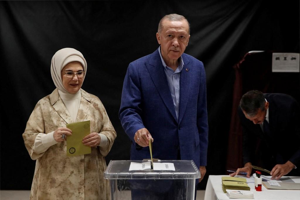 Erdogan reivindica vitória das eleições presidenciais na Turquia