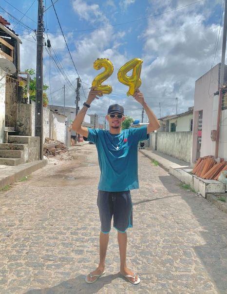 O jovem tinha 24 anos e era conhecido como  'Eu da Quebrada'