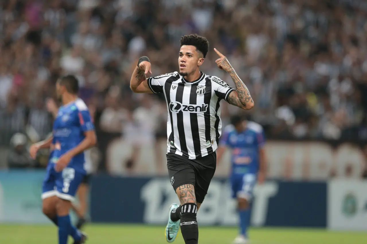 Léo Rafael em ação pelo Ceará