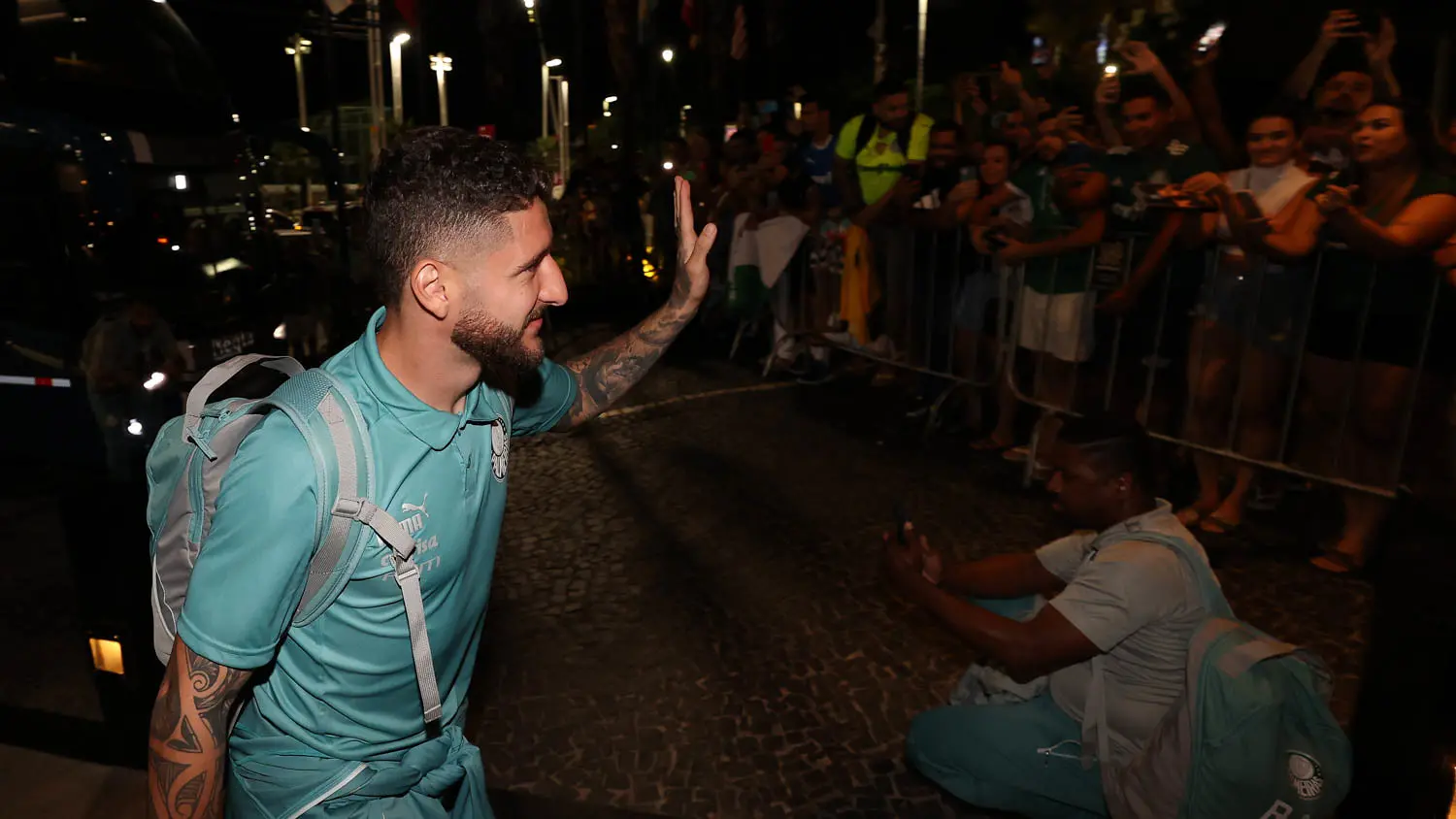 Imagem mostra jogador de futebol